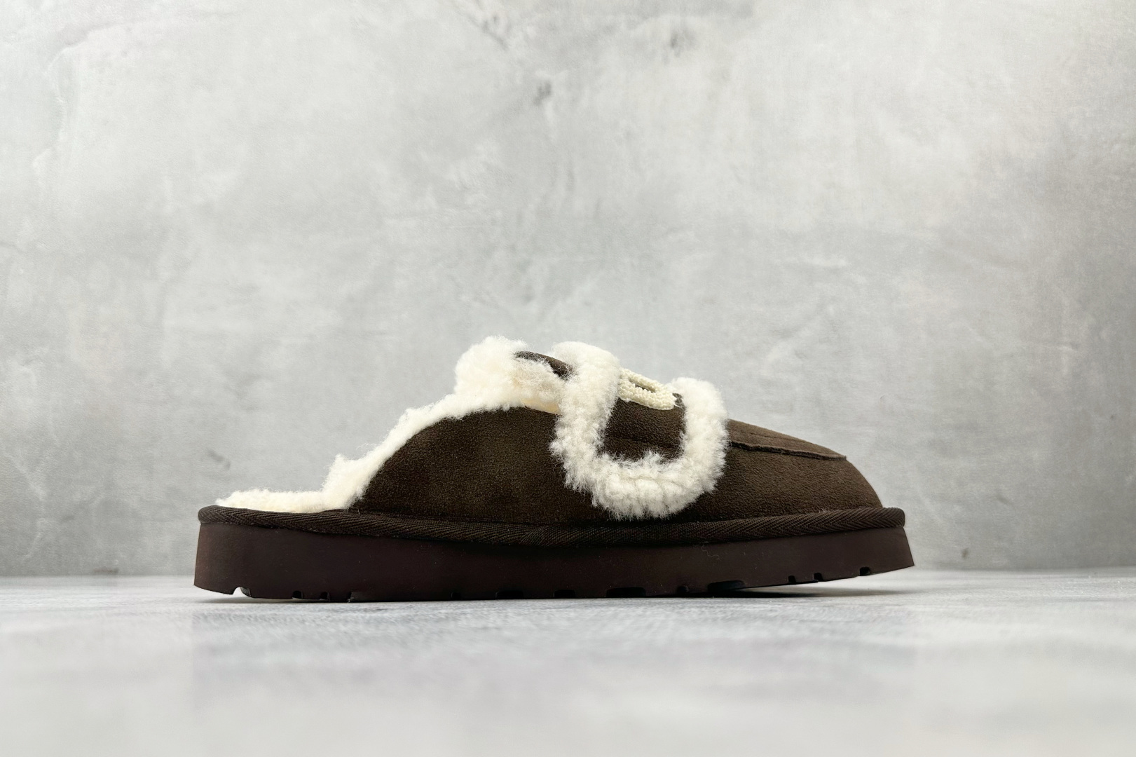 UGG W Classic Disquette 棕色 1115059-CHO-High Quatity Cheap Brand wholesale wholesaler seller Clothes Bags handbags Sneakers Top Fashion Clothing Shoes from China Factory Chinese suppliers best Quality Beautiful Price UGG W Classic Disquette 棕色 1115059-CHO