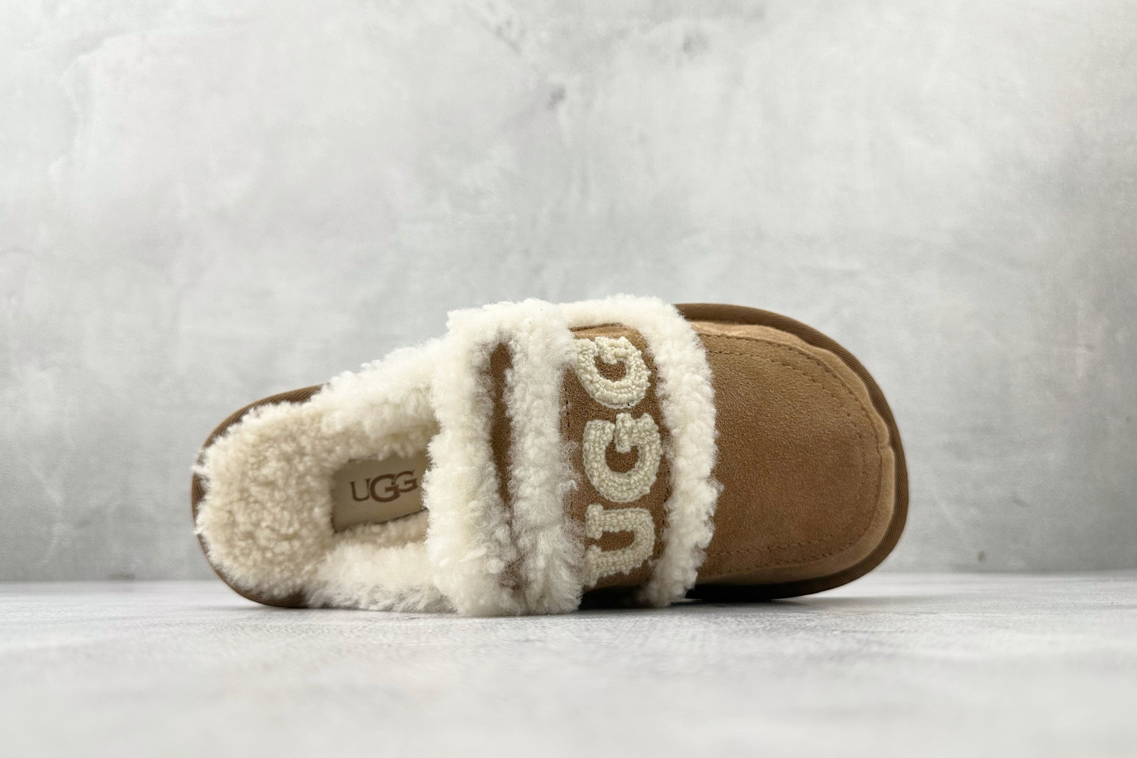 230 UGG W Classic Disquette 栗色 1115059-CHE-Chinese UA Cheap High Quatity Brand Clothes Bags handbags Sneakers wholesale wholesaler seller from China Factory suppliers Fashion Clothing Shoes best Quality Beautiful Price 230 UGG W Classic Disquette 栗色 1115059-CHE