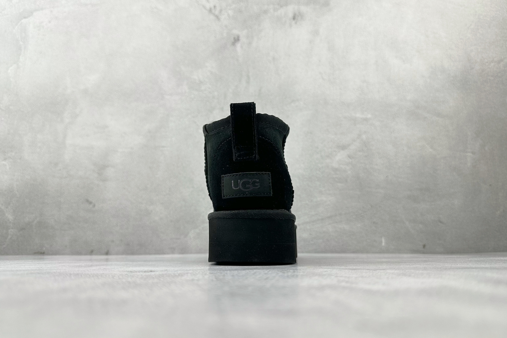 240 UGG 雪地靴 黑色 1135092-BLK