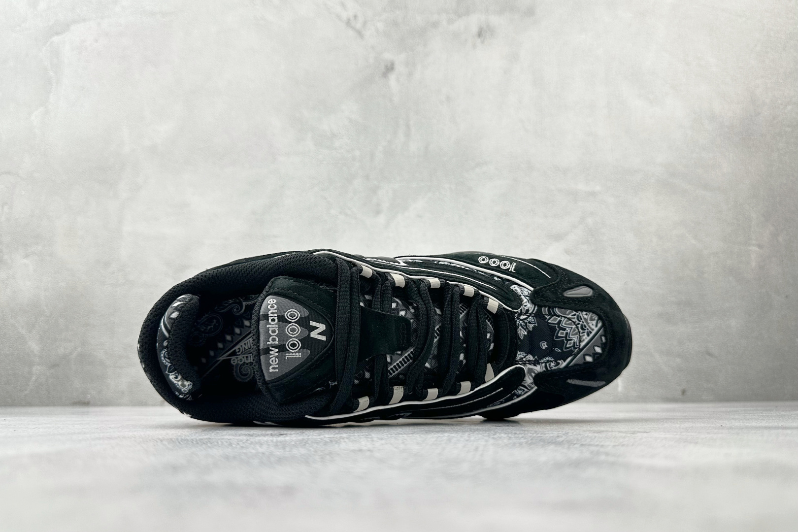 220 大厂出品 atmos x New Balance NB 1000 Bandhnu 黑白 M1000AP-Chinese UA Cheap High Quatity Brand Clothes Bags handbags Sneakers wholesale wholesaler seller from China Factory suppliers Fashion Clothing Shoes best Quality Beautiful Price 220 大厂出品 atmos x New Balance NB 1000 Bandhnu 黑白 M1000AP