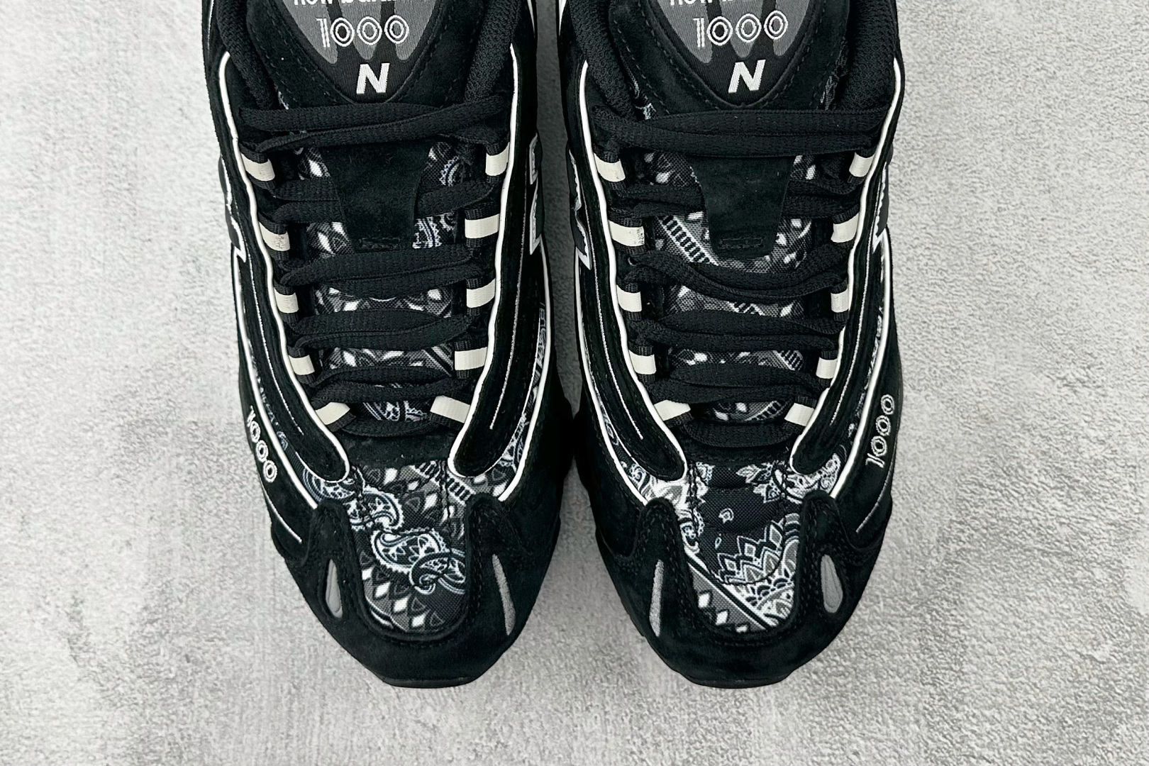 220 大厂出品 atmos x New Balance NB 1000 Bandhnu 黑白 M1000AP-Chinese UA Cheap High Quatity Brand Clothes Bags handbags Sneakers wholesale wholesaler seller from China Factory suppliers Fashion Clothing Shoes best Quality Beautiful Price 220 大厂出品 atmos x New Balance NB 1000 Bandhnu 黑白 M1000AP