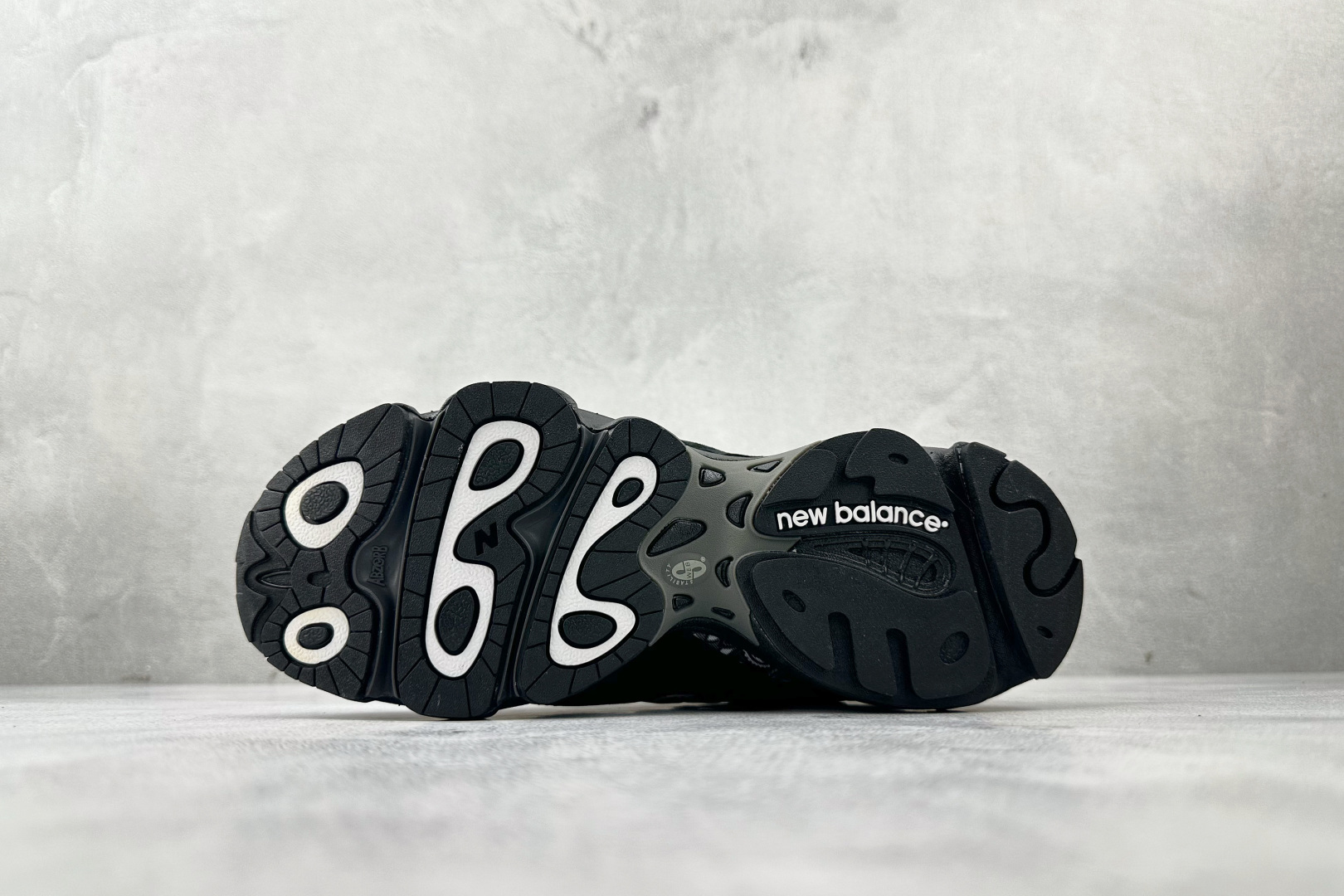 220 大厂出品 atmos x New Balance NB 1000 Bandhnu 黑白 M1000AP-Chinese UA Cheap High Quatity Brand Clothes Bags handbags Sneakers wholesale wholesaler seller from China Factory suppliers Fashion Clothing Shoes best Quality Beautiful Price 220 大厂出品 atmos x New Balance NB 1000 Bandhnu 黑白 M1000AP