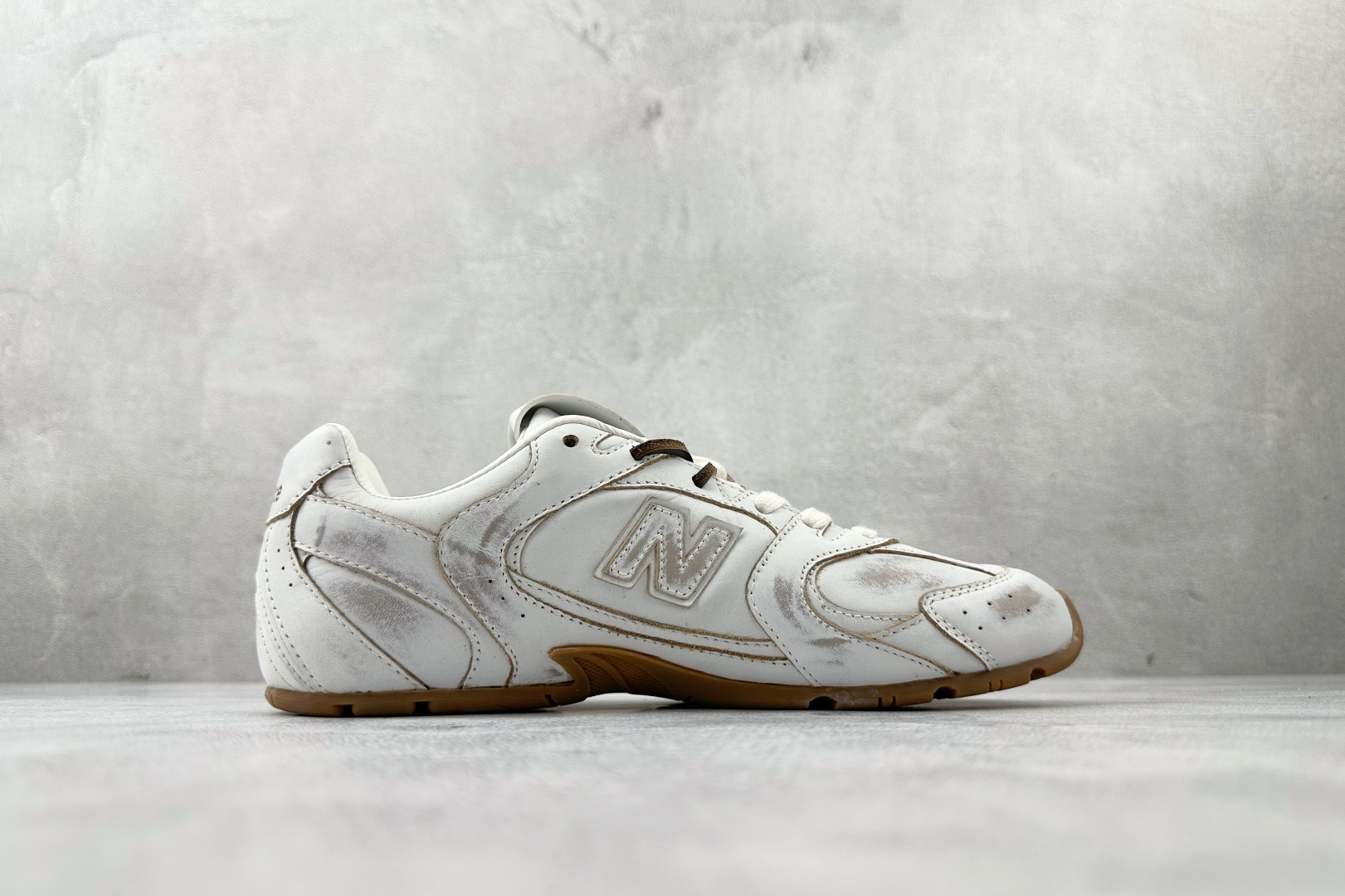 340 顶级 New Balance × MIU MIU缪缪 NB 530 白色 5E165E_3F33_F0009_F_D005