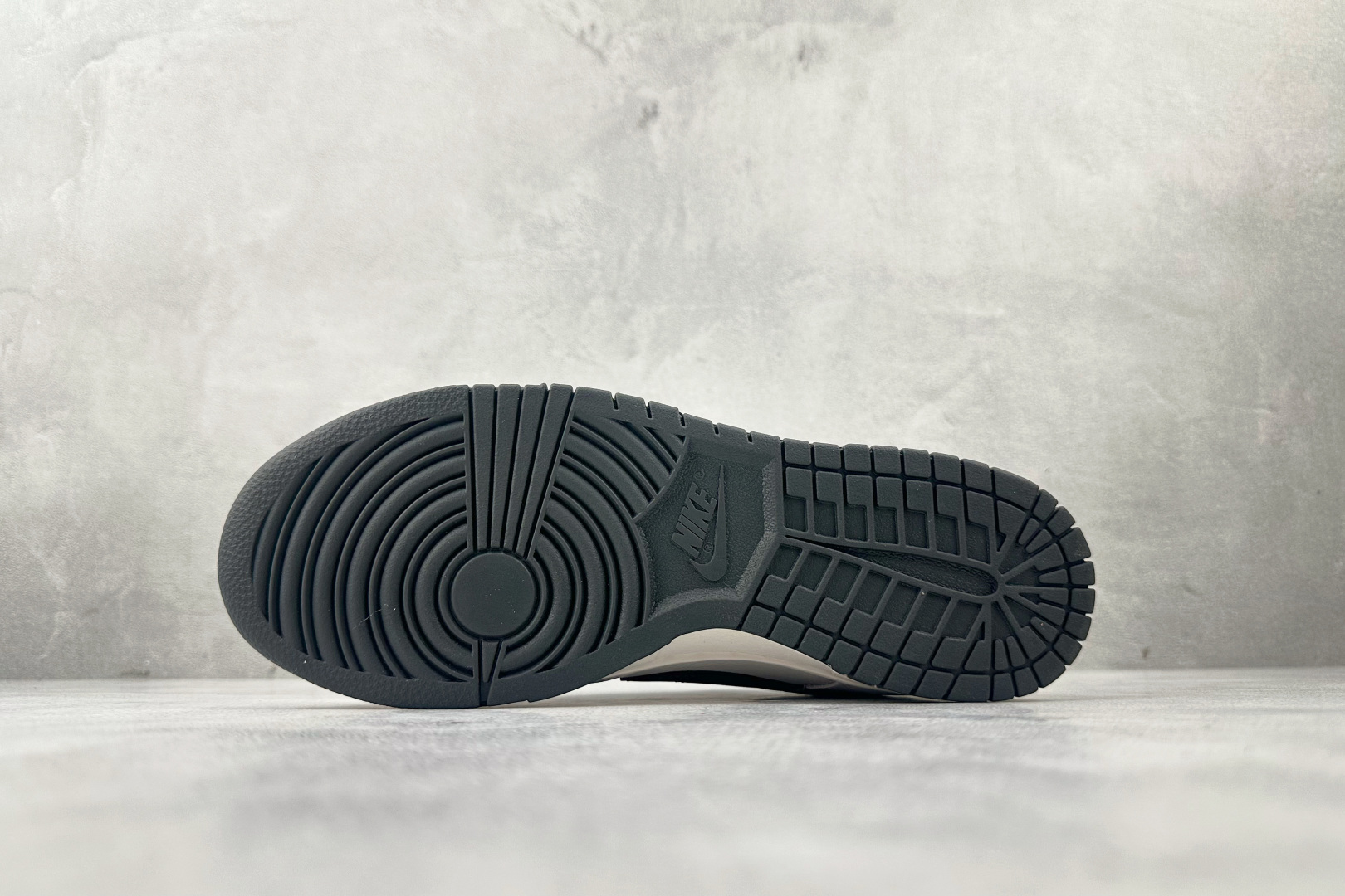 定制球鞋 Nike Dunk SB 朱墨黑 WB0508-041