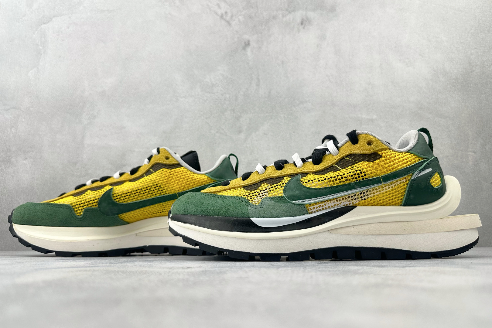 特价 顶级纯原 特价福利 Sacai x Nike VaporWaffle tour yellow 联名