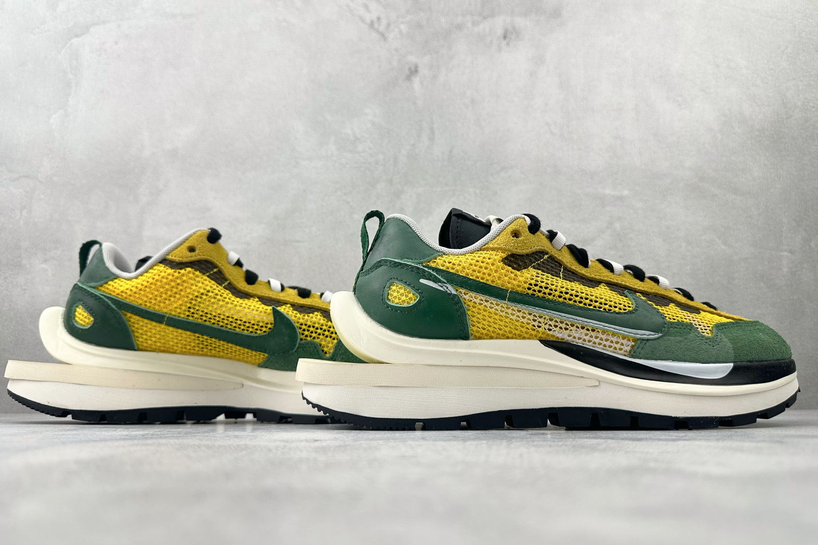 特价 顶级纯原 特价福利 Sacai x Nike VaporWaffle tour yellow 联名