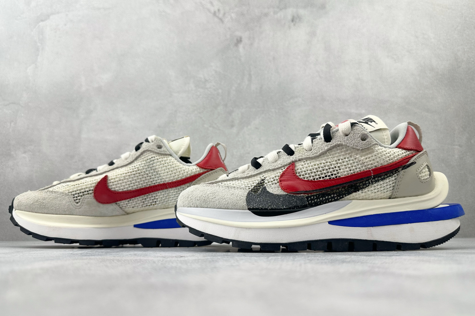 特价 顶级纯原 特价福利 Sacai x Nike VaporWaffle royal fuchsia