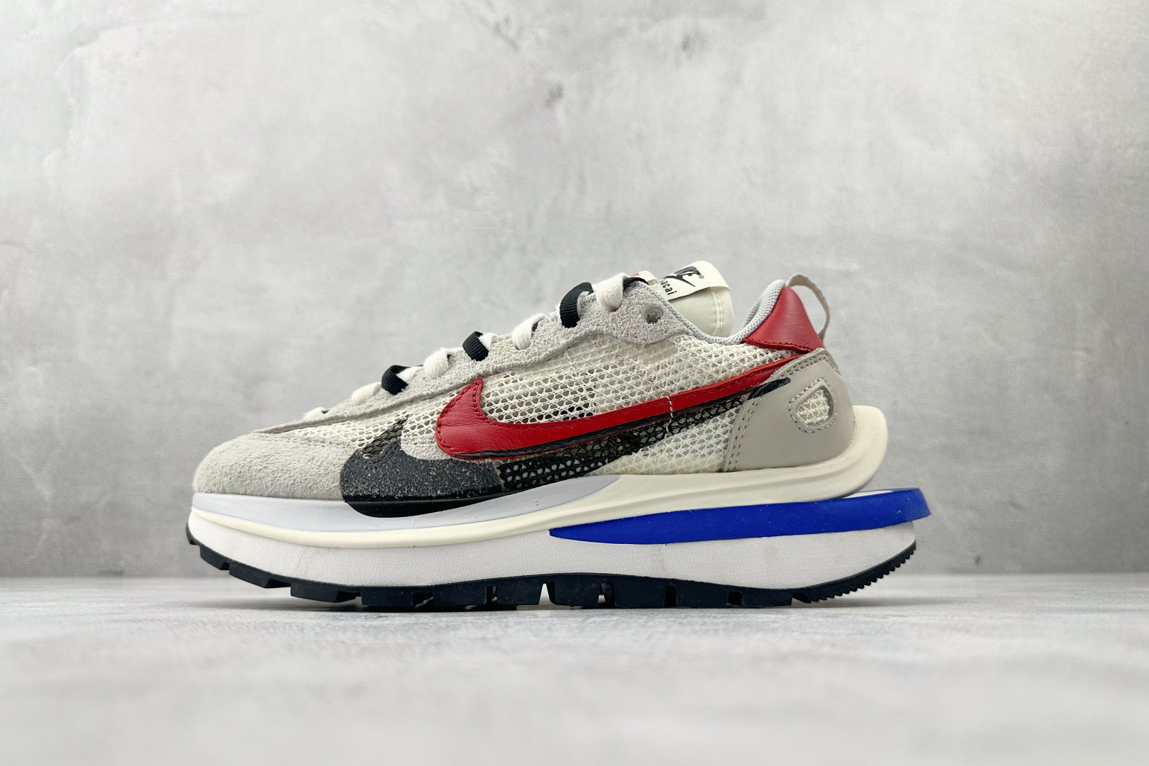 特价 顶级纯原 特价福利 Sacai x Nike VaporWaffle royal fuchsia