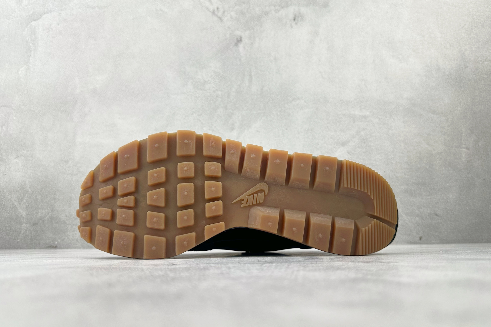特价 顶级纯原 特价福利 Sacai x Nike VaporWaffle black and gum