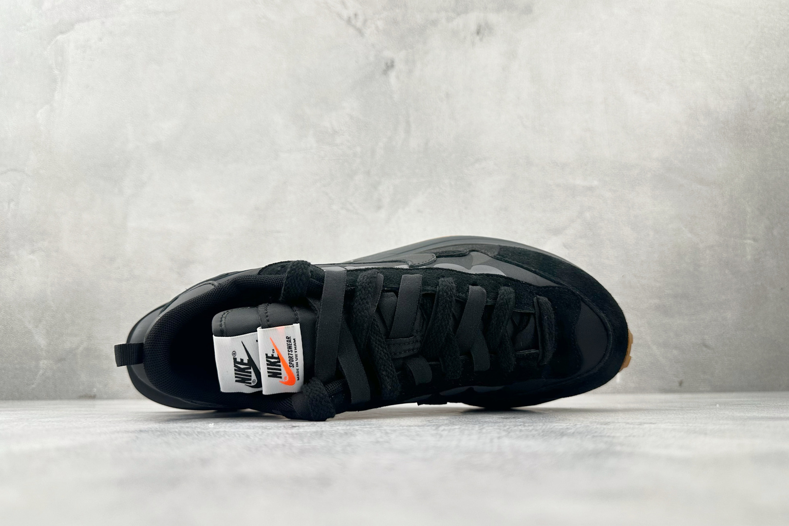 特价 顶级纯原 特价福利 Sacai x Nike VaporWaffle black and gum