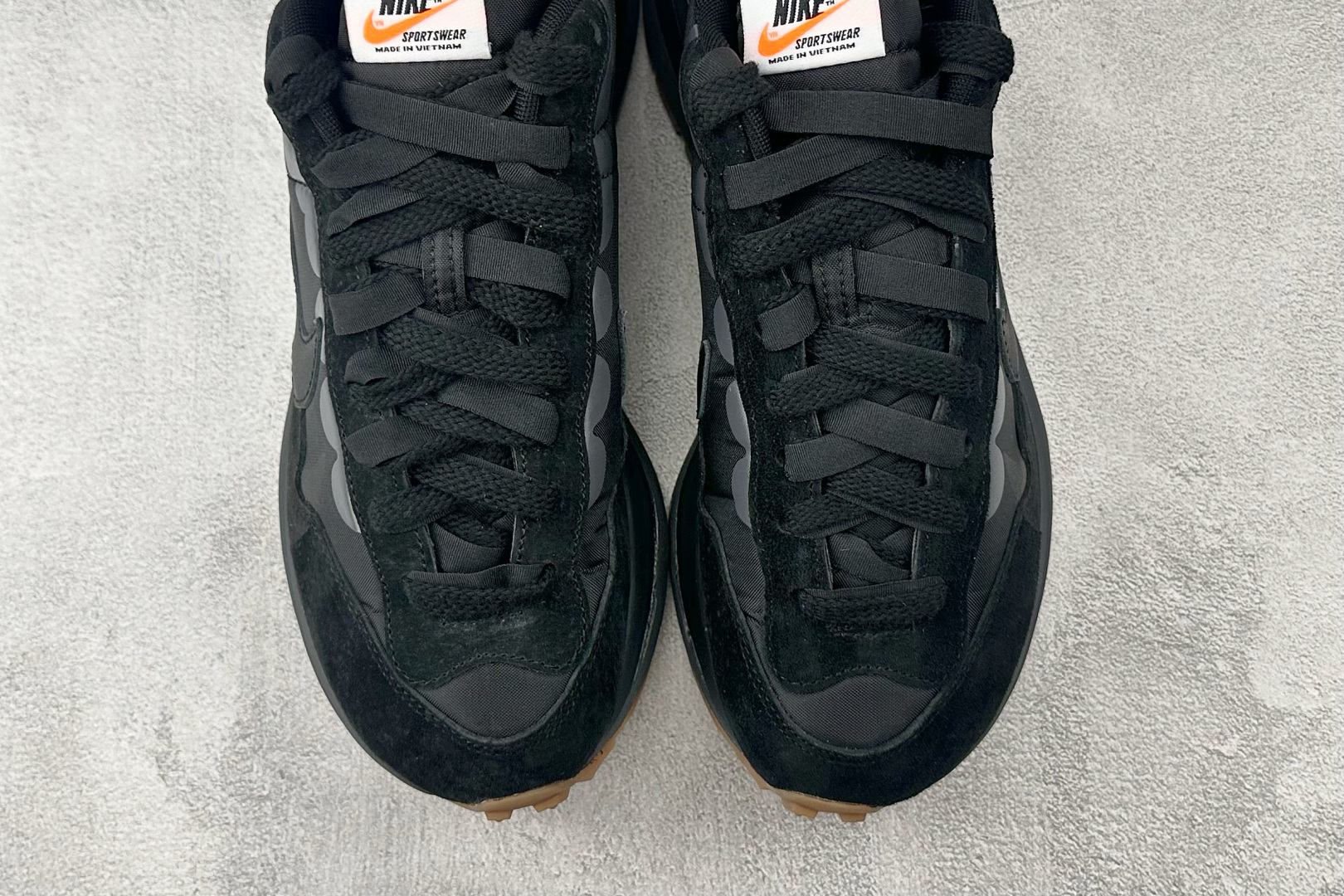 特价 顶级纯原 特价福利 Sacai x Nike VaporWaffle black and gum