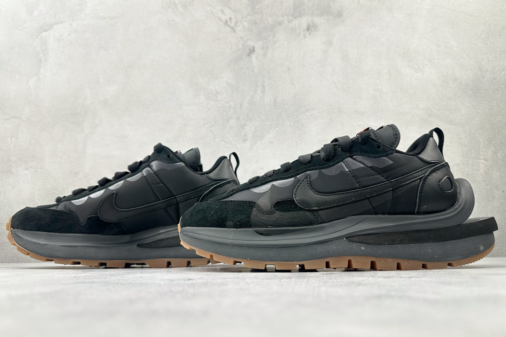 特价 顶级纯原 特价福利 Sacai x Nike VaporWaffle black and gum