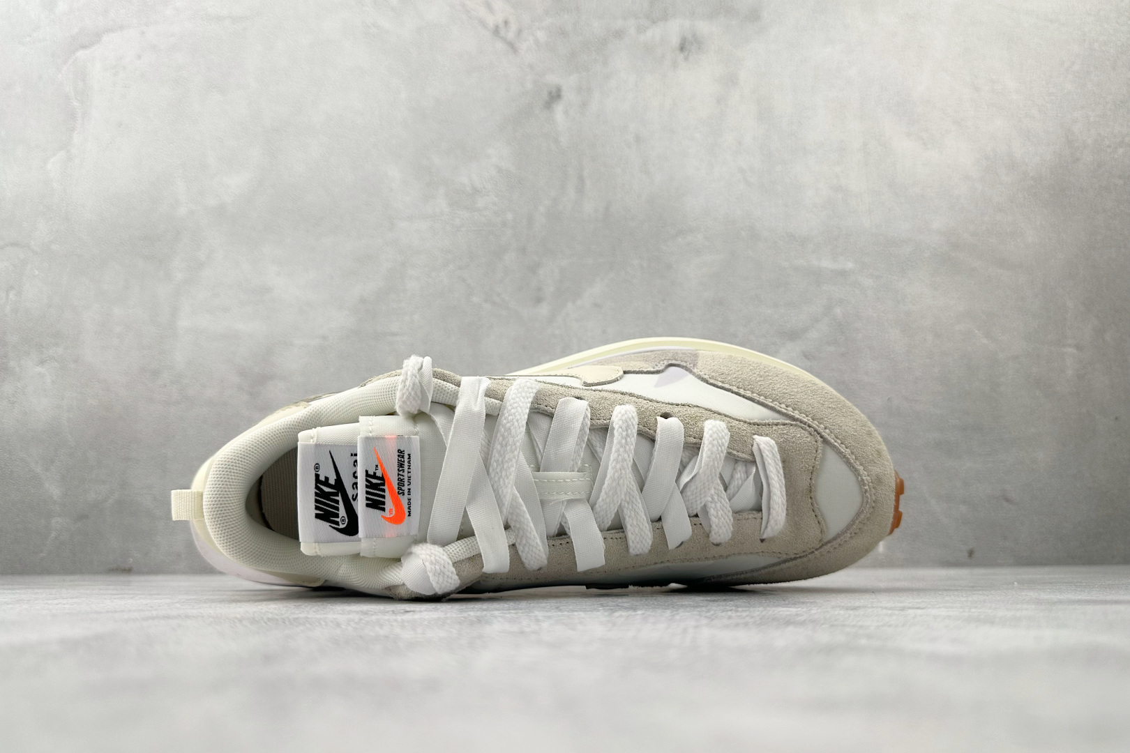 特价 顶级纯原 特价福利 Sacai x Nike VaporWaffle white and gum