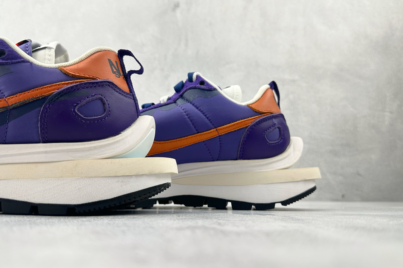 特价 顶级纯原 特价福利 Sacai x Nike VaporWaffle dark iris 紫金货号