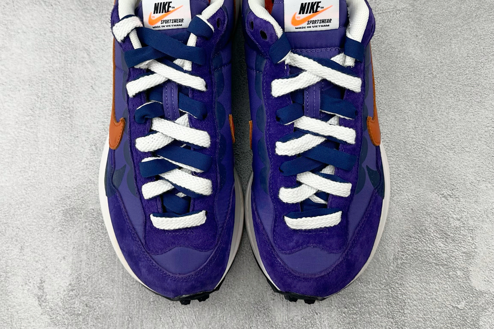 特价 顶级纯原 特价福利 Sacai x Nike VaporWaffle dark iris 紫金货号