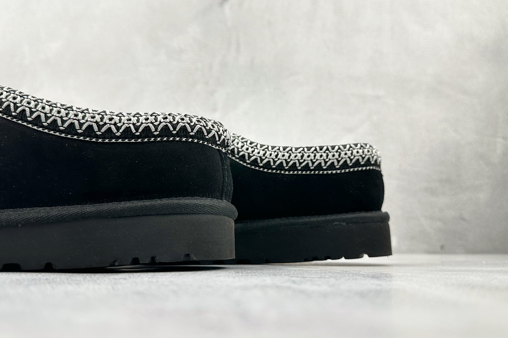 220 UGG Tazz 黑色 1122553-BLK