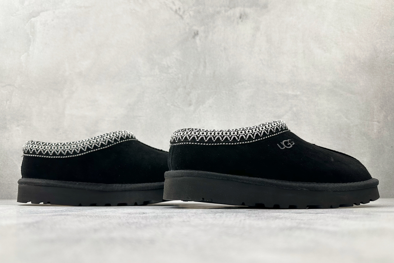 220 UGG Tazz 黑色 1122553-BLK