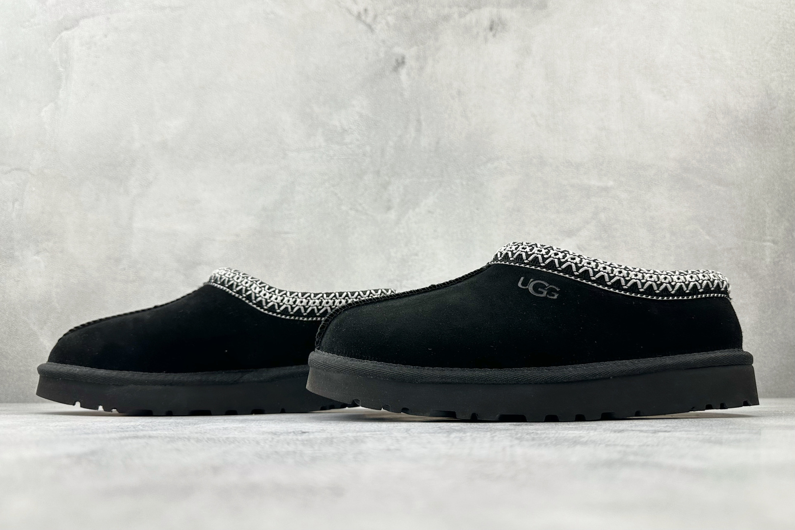 220 UGG Tazz 黑色 1122553-BLK