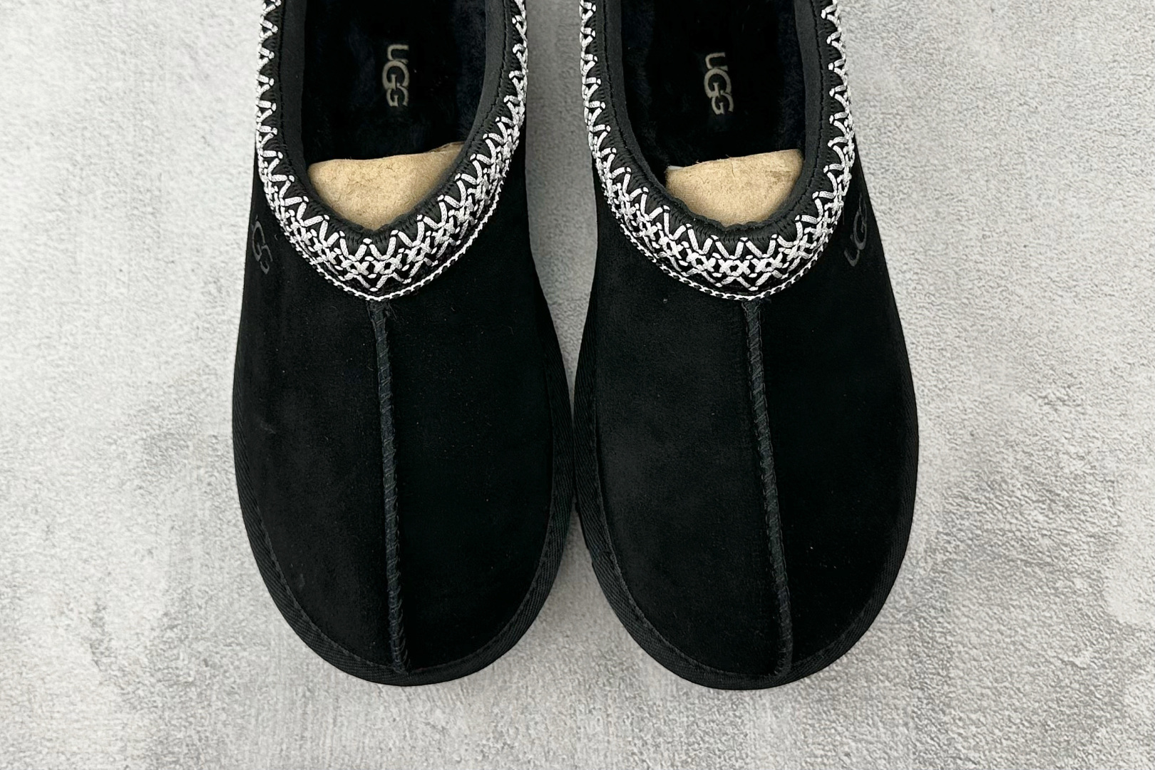 220 UGG Tazz 黑色 1122553-BLK