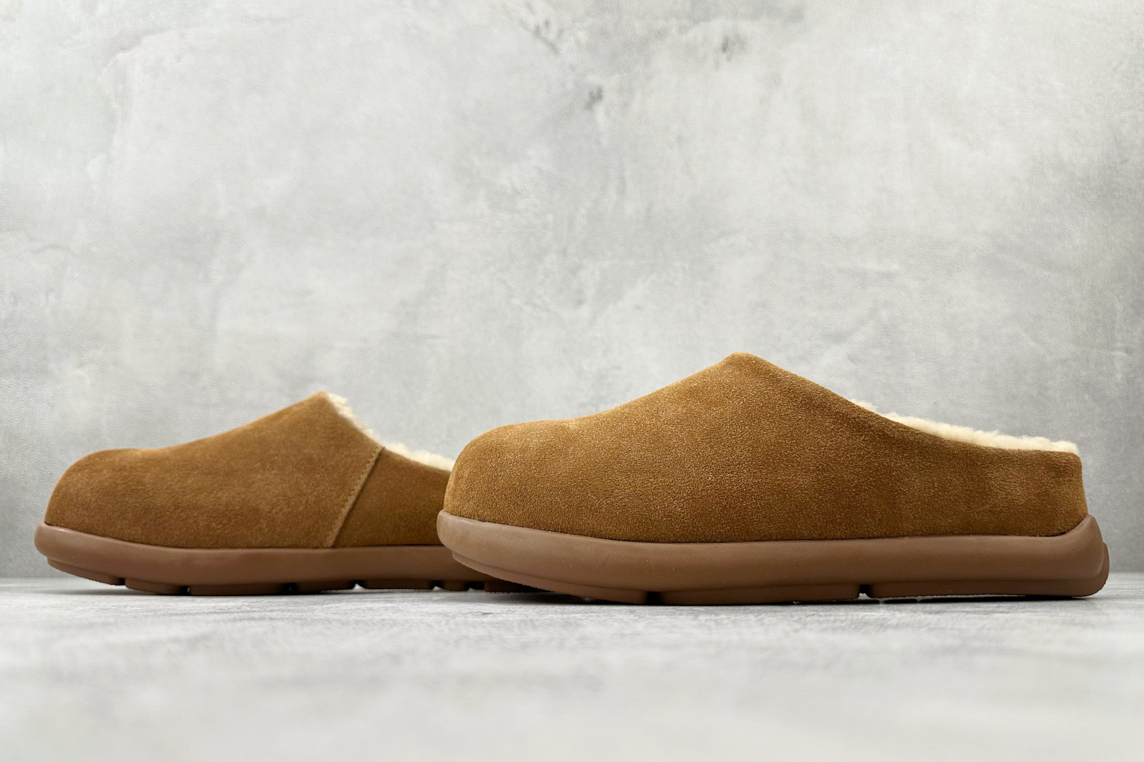 240 UGG W EVERSHEEPSKINS 栗色 1057780-Chinese UA Cheap High Quatity Brand Clothes Bags handbags Sneakers wholesale wholesaler seller from China Factory suppliers Fashion Clothing Shoes best Quality Beautiful Price 240 UGG W EVERSHEEPSKINS 栗色 1057780