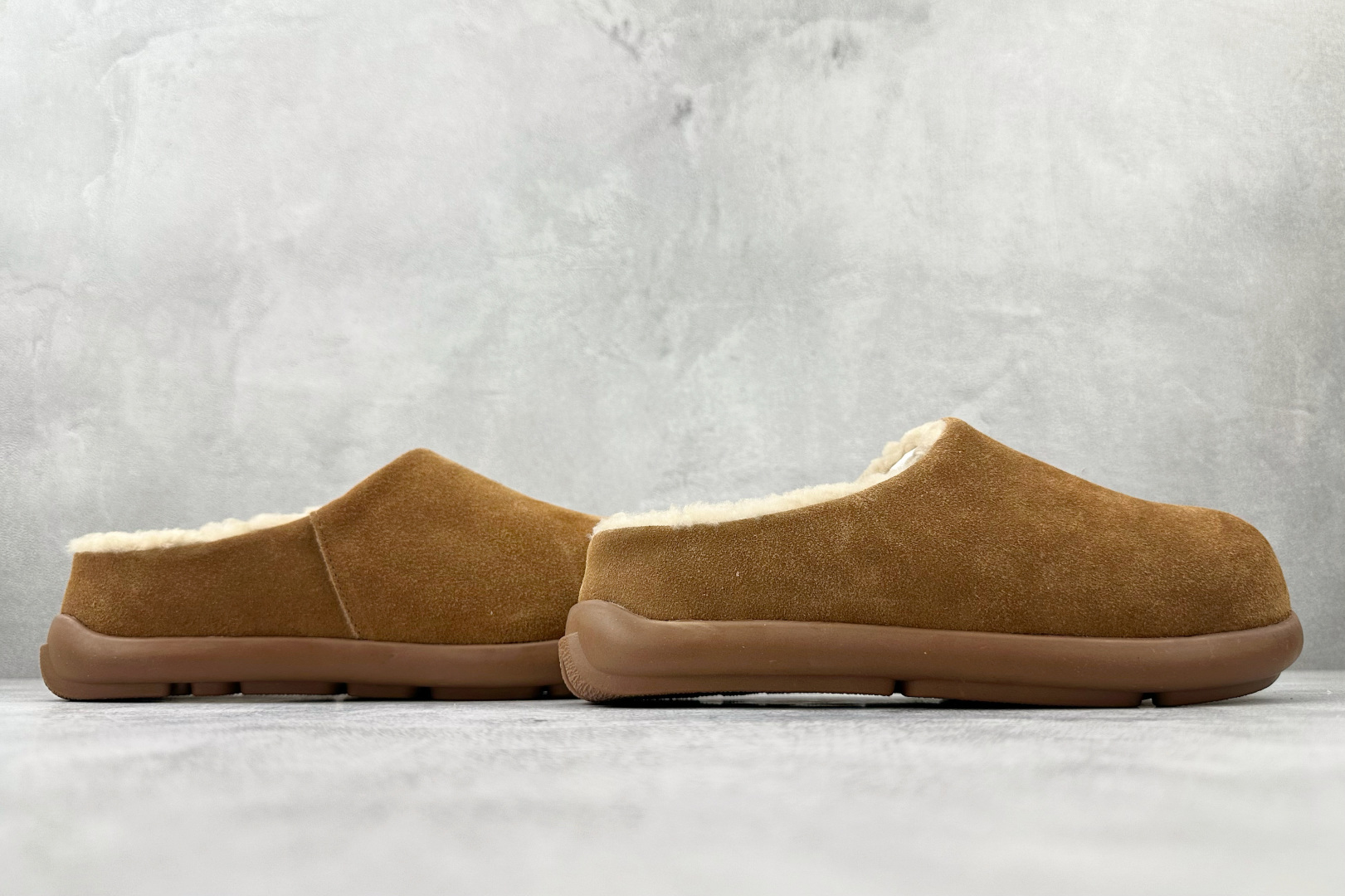 240 UGG W EVERSHEEPSKINS 栗色 1057780-Chinese UA Cheap High Quatity Brand Clothes Bags handbags Sneakers wholesale wholesaler seller from China Factory suppliers Fashion Clothing Shoes best Quality Beautiful Price 240 UGG W EVERSHEEPSKINS 栗色 1057780