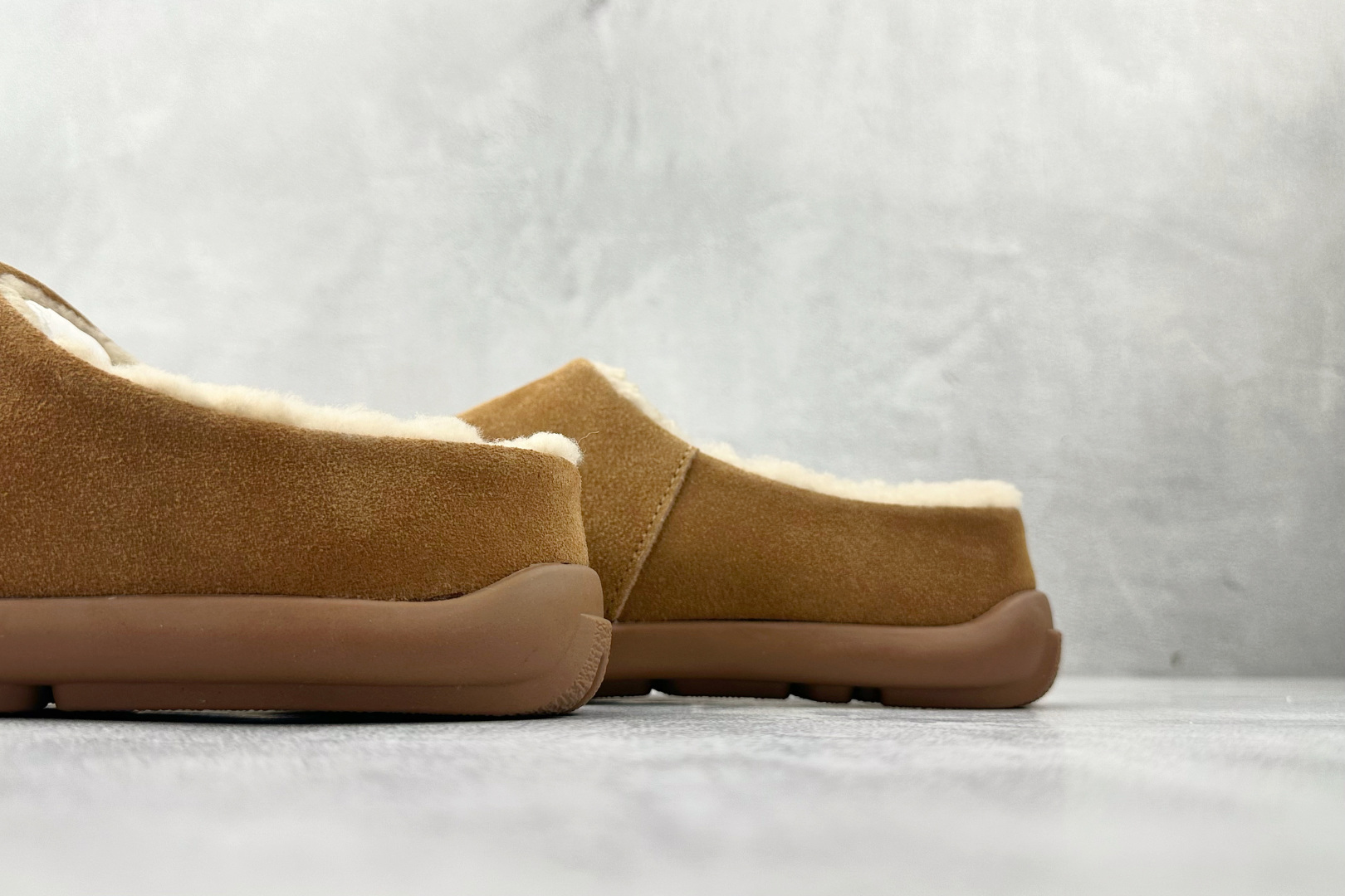 240 UGG W EVERSHEEPSKINS 栗色 1057780-Chinese UA Cheap High Quatity Brand Clothes Bags handbags Sneakers wholesale wholesaler seller from China Factory suppliers Fashion Clothing Shoes best Quality Beautiful Price 240 UGG W EVERSHEEPSKINS 栗色 1057780