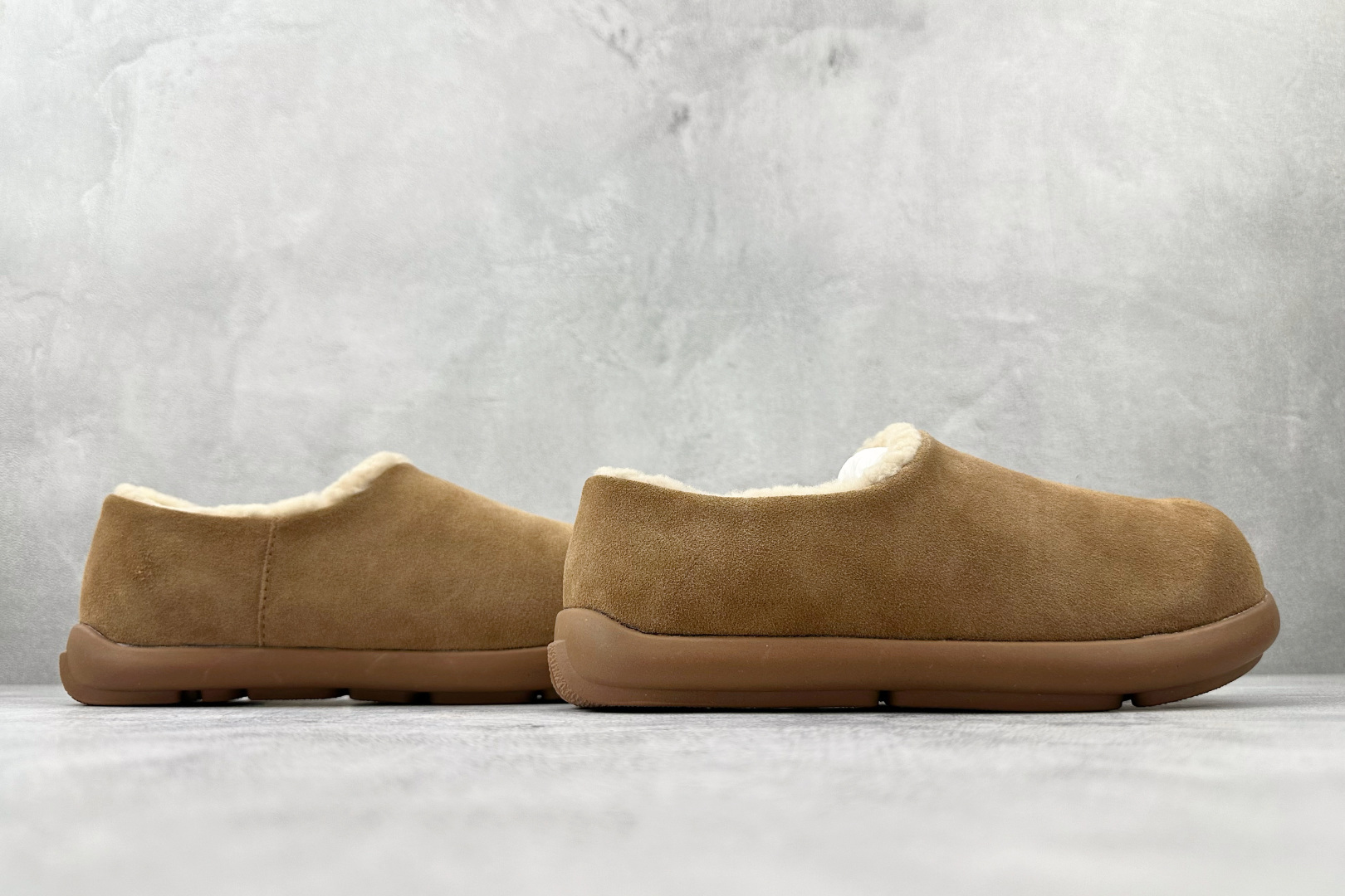 250 UGG W EVERSHEEPSKINS 栗色 1057780-2-Chinese UA Cheap High Quatity Brand Clothes Bags handbags Sneakers wholesale wholesaler seller from China Factory suppliers Fashion Clothing Shoes best Quality Beautiful Price 250 UGG W EVERSHEEPSKINS 栗色 1057780-2