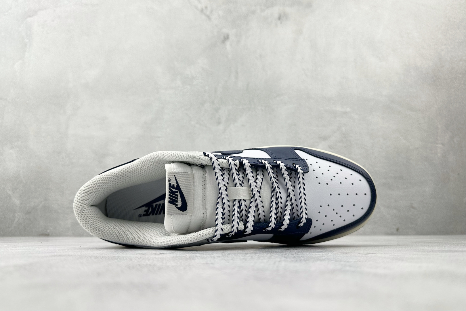 Nike Dunk Rivalry New York Yankees 白蓝 IM2222-101 尺码：40 40.5 41 42 42.5 43 44 44.5 45 46 编码：30