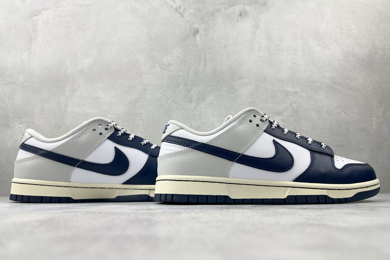 Nike Dunk Rivalry New York Yankees 白蓝 IM2222-101 尺码：40 40.5 41 42 42.5 43 44 44.5 45 46 编码：30