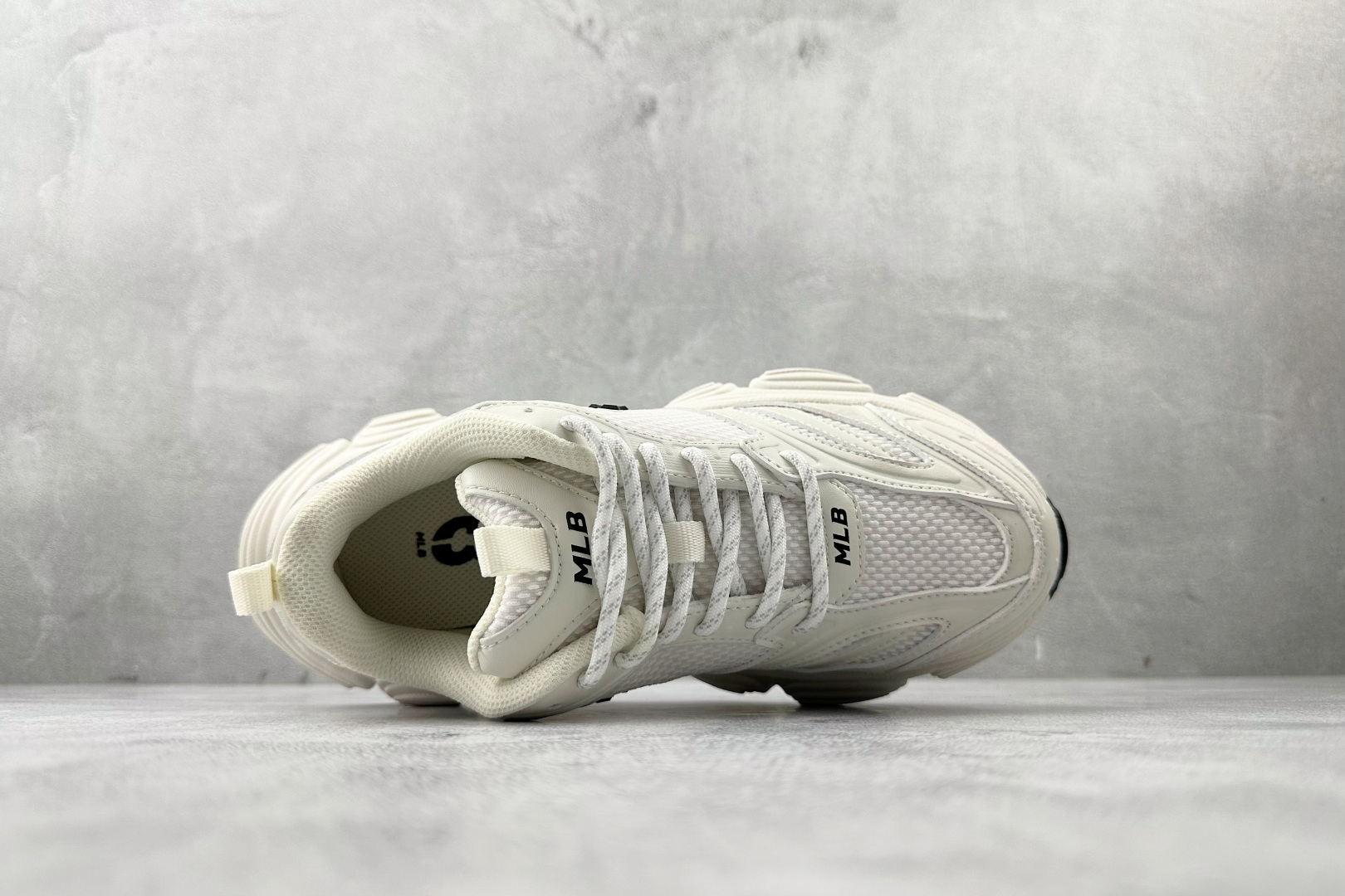 200 平台订单 MLB Basic 洛杉矶道奇队 米白色 3ASHW055N-07WHS 尺码：35 36 36.5 37 38.5 39 40 40.5 41 42 42.5 43 44 44.5 45 编码：30