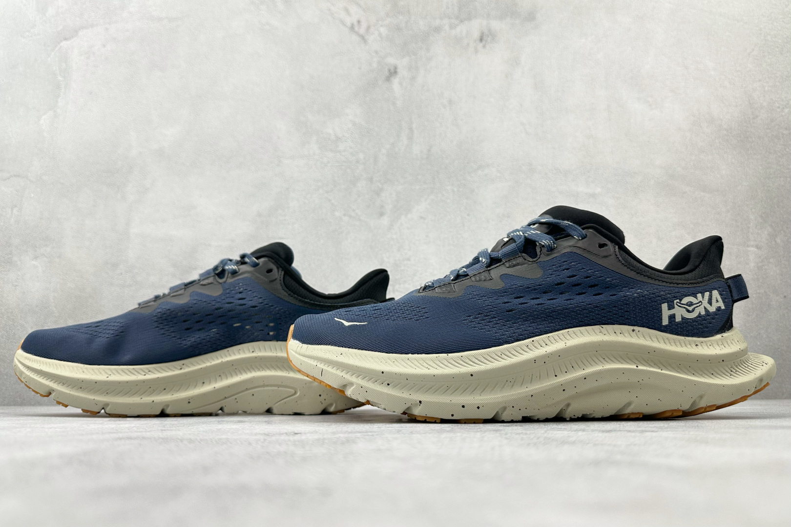 200 HOKA ONE ONE KAWANA 2 海军蓝 1147930-VCK-Chinese UA Cheap High Quatity Brand Clothes Bags handbags Sneakers wholesale wholesaler seller from China Factory suppliers Fashion Clothing Shoes best Quality Beautiful Price 200 HOKA ONE ONE KAWANA 2 海军蓝 1147930-VCK