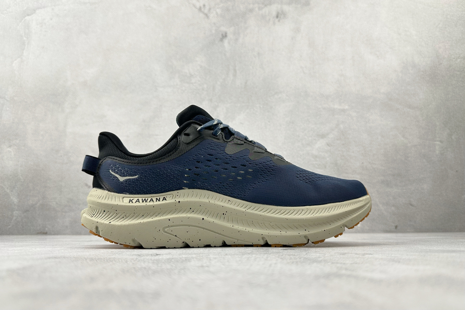 200 HOKA ONE ONE KAWANA 2 海军蓝 1147930-VCK-Chinese UA Cheap High Quatity Brand Clothes Bags handbags Sneakers wholesale wholesaler seller from China Factory suppliers Fashion Clothing Shoes best Quality Beautiful Price 200 HOKA ONE ONE KAWANA 2 海军蓝 1147930-VCK