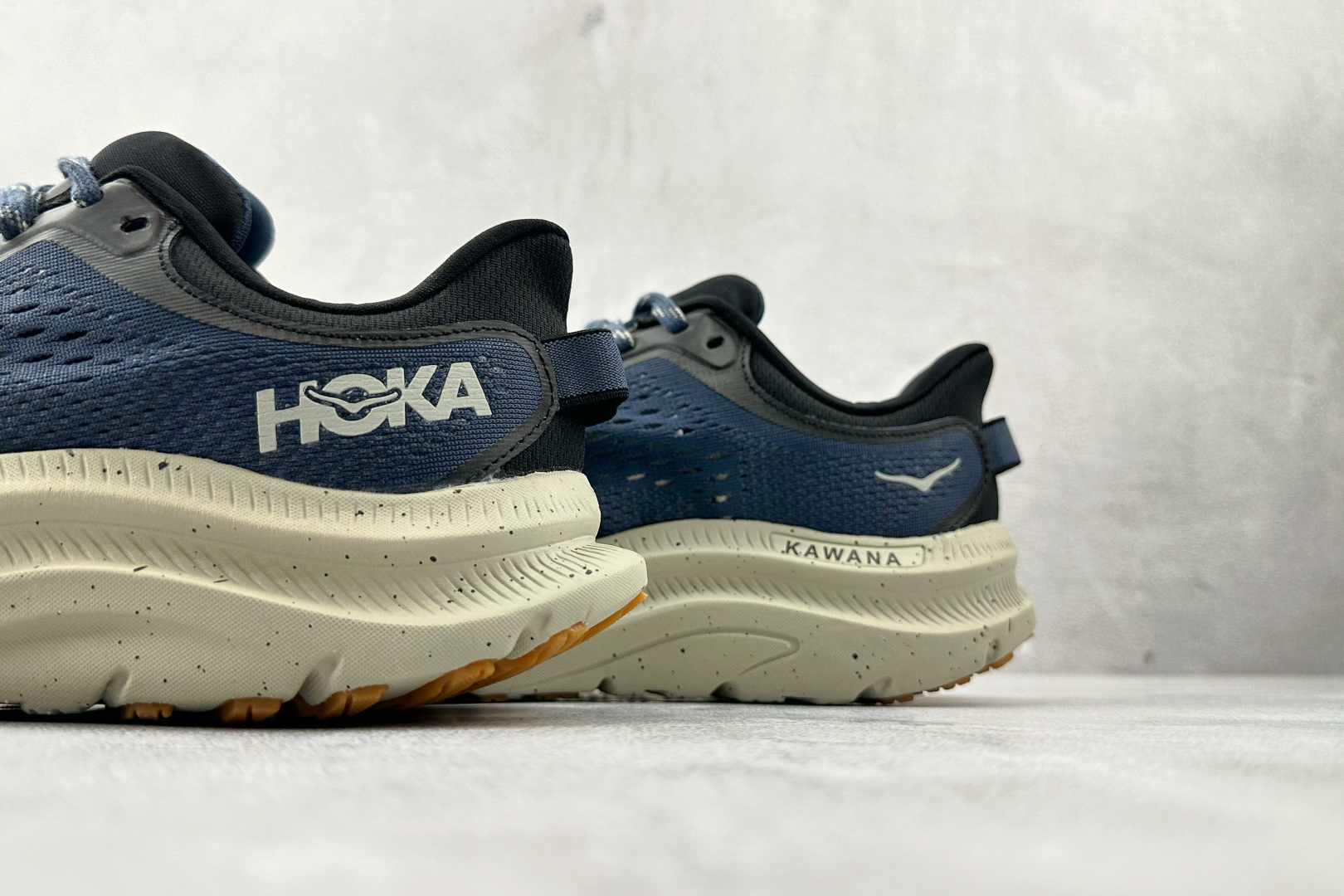 200 HOKA ONE ONE KAWANA 2 海军蓝 1147930-VCK-Chinese UA Cheap High Quatity Brand Clothes Bags handbags Sneakers wholesale wholesaler seller from China Factory suppliers Fashion Clothing Shoes best Quality Beautiful Price 200 HOKA ONE ONE KAWANA 2 海军蓝 1147930-VCK