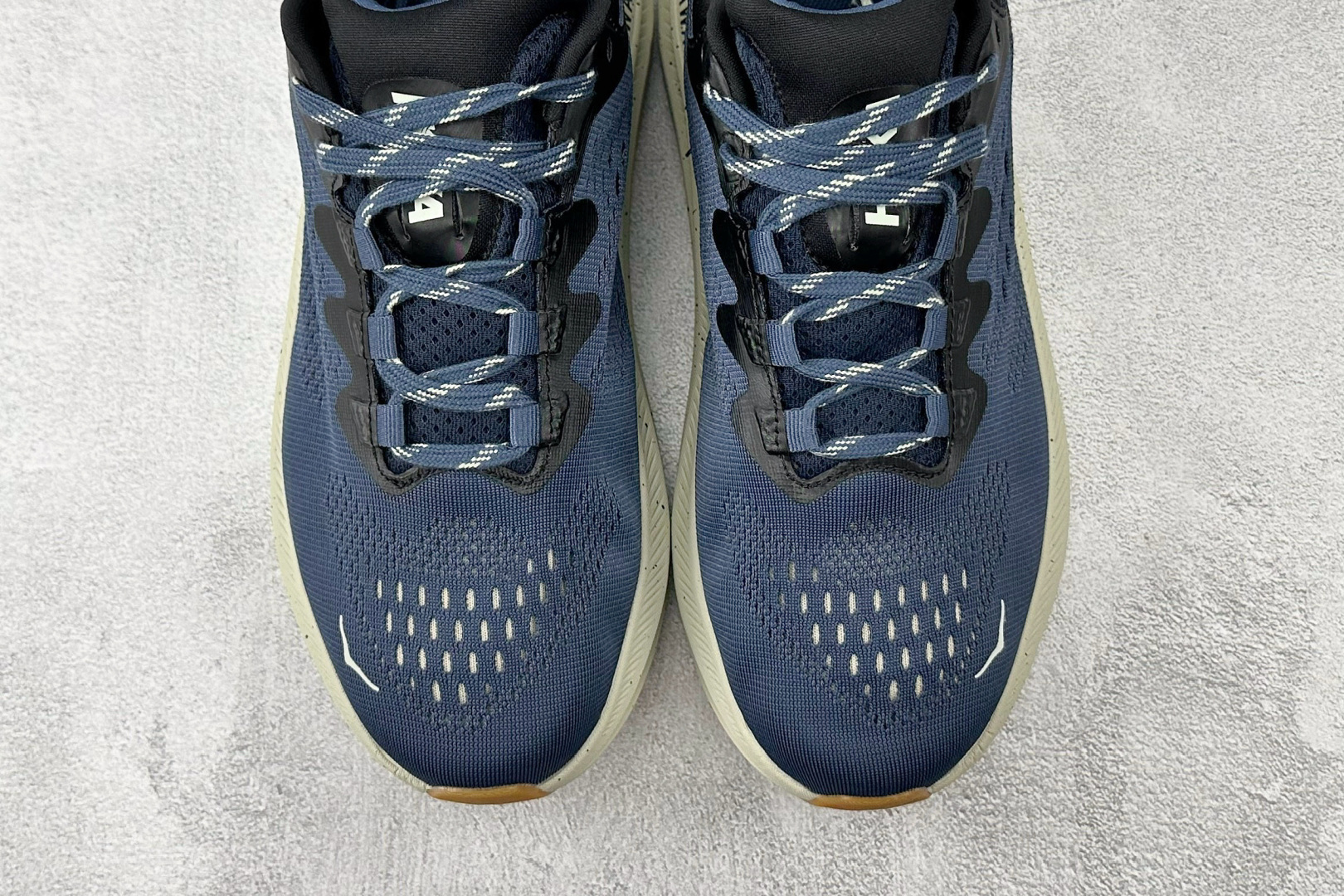 200 HOKA ONE ONE KAWANA 2 海军蓝 1147930-VCK-Chinese UA Cheap High Quatity Brand Clothes Bags handbags Sneakers wholesale wholesaler seller from China Factory suppliers Fashion Clothing Shoes best Quality Beautiful Price 200 HOKA ONE ONE KAWANA 2 海军蓝 1147930-VCK