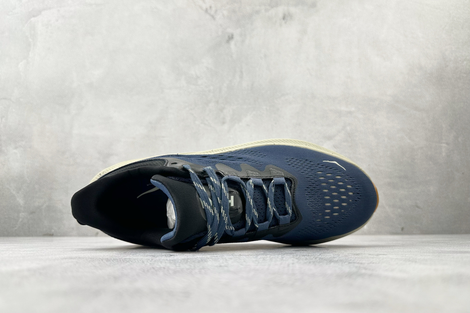 200 HOKA ONE ONE KAWANA 2 海军蓝 1147930-VCK-Chinese UA Cheap High Quatity Brand Clothes Bags handbags Sneakers wholesale wholesaler seller from China Factory suppliers Fashion Clothing Shoes best Quality Beautiful Price 200 HOKA ONE ONE KAWANA 2 海军蓝 1147930-VCK