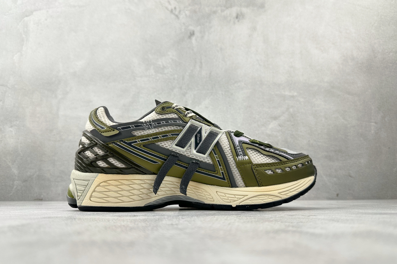 New Balance NB 1906A 橄榄绿货号：U1906ANC尺码：36 36.5 37 38.