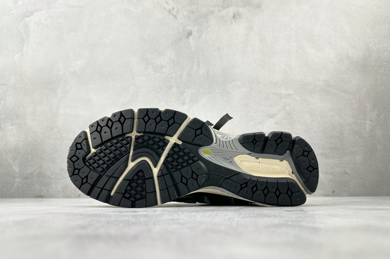 New Balance NB 1906A 橄榄绿货号：U1906ANC尺码：36 36.5 37 38.