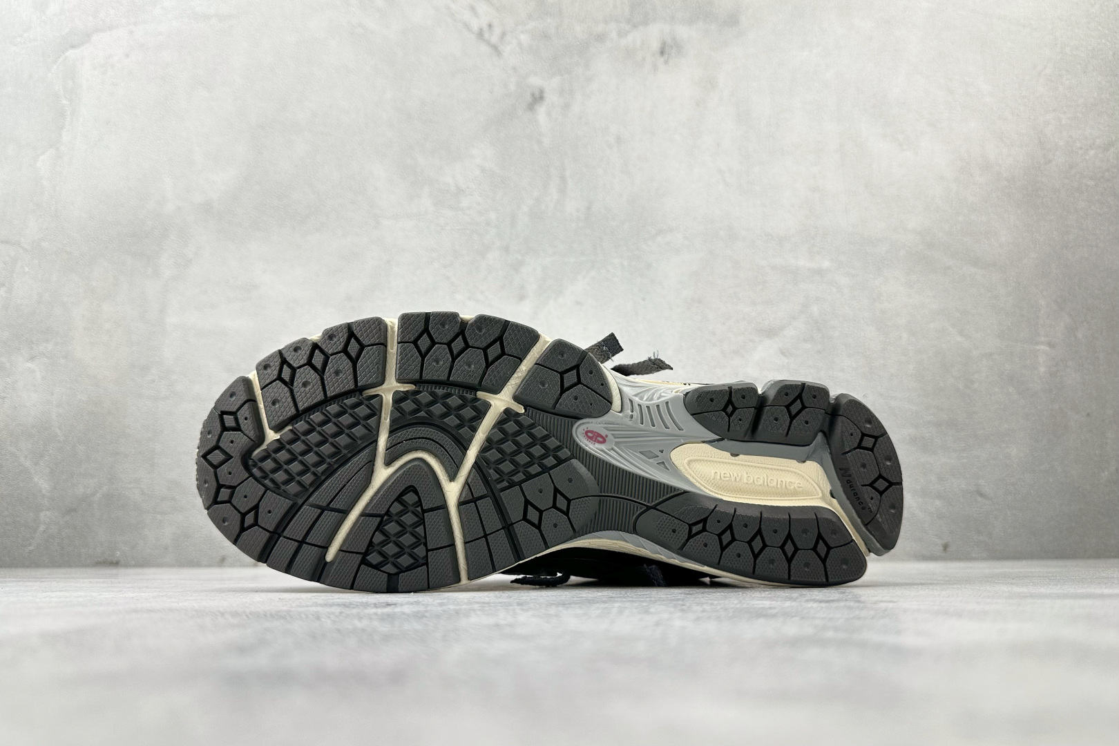 New Balance NB 1906A 米黑棕货号：M1906AR尺码：36 36.5 37 38.5