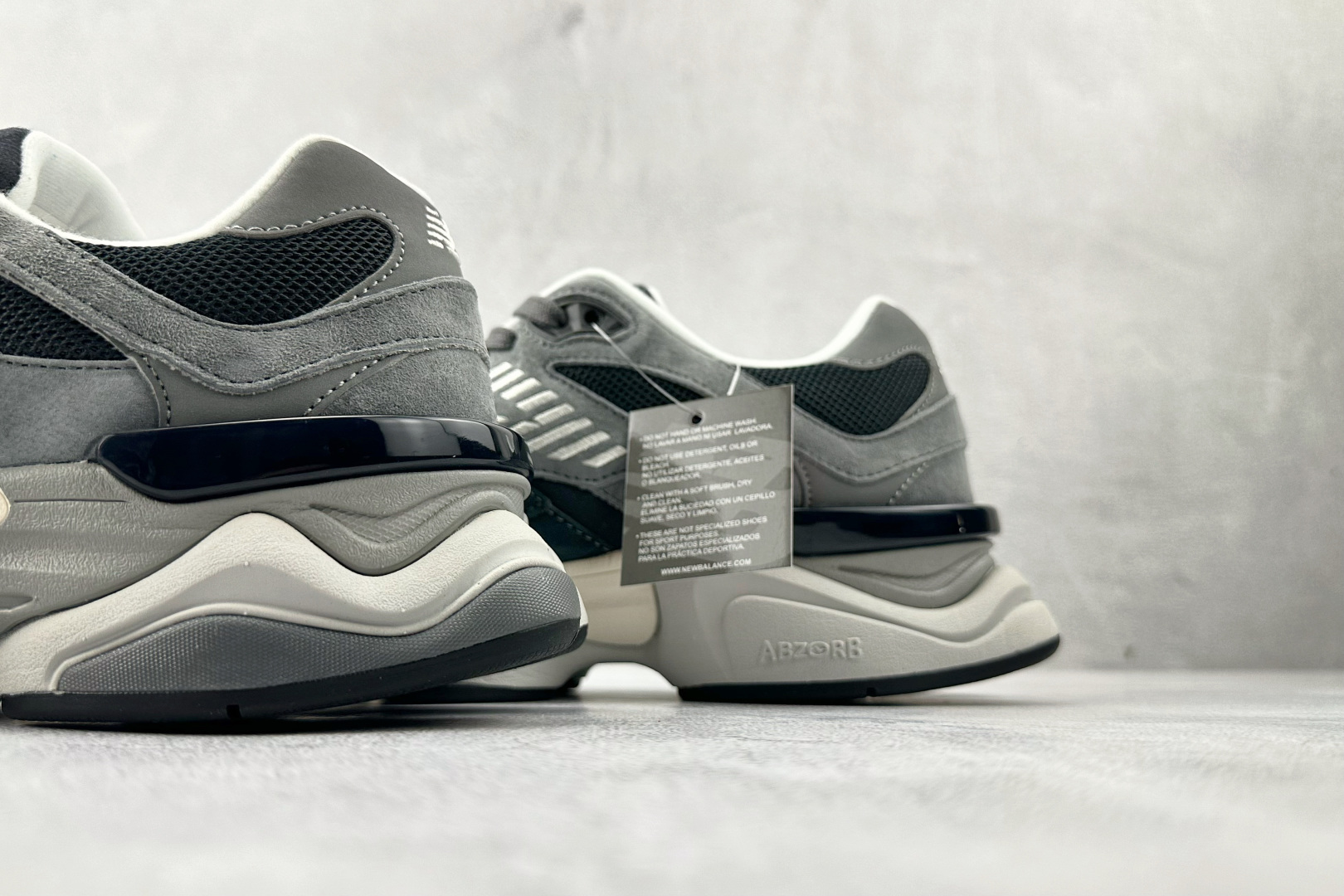 230 New Balance NB 9060 黑灰色 U9060JBM