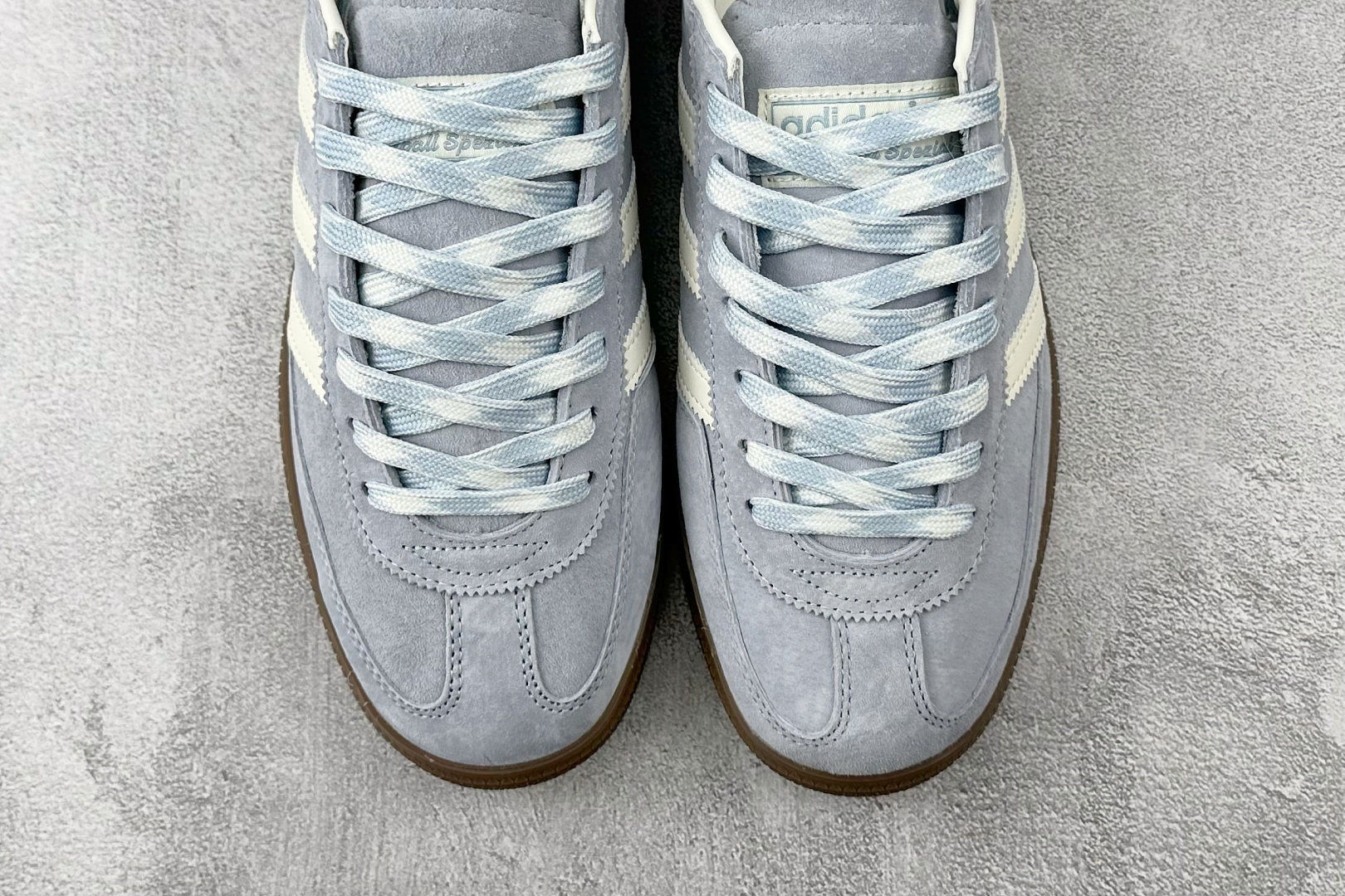 adidas originals HANDBALL SPEZIAL 蓝白 KI5933-Top High Quatity Cheap Sneakers Fashion Clothing Clothes Bags handbags Shoes of all Brand wholesale With The best Quality And Beautiful Price from China Factory Chinese suppliers wholesaler seller adidas originals HANDBALL SPEZIAL 蓝白 KI5933