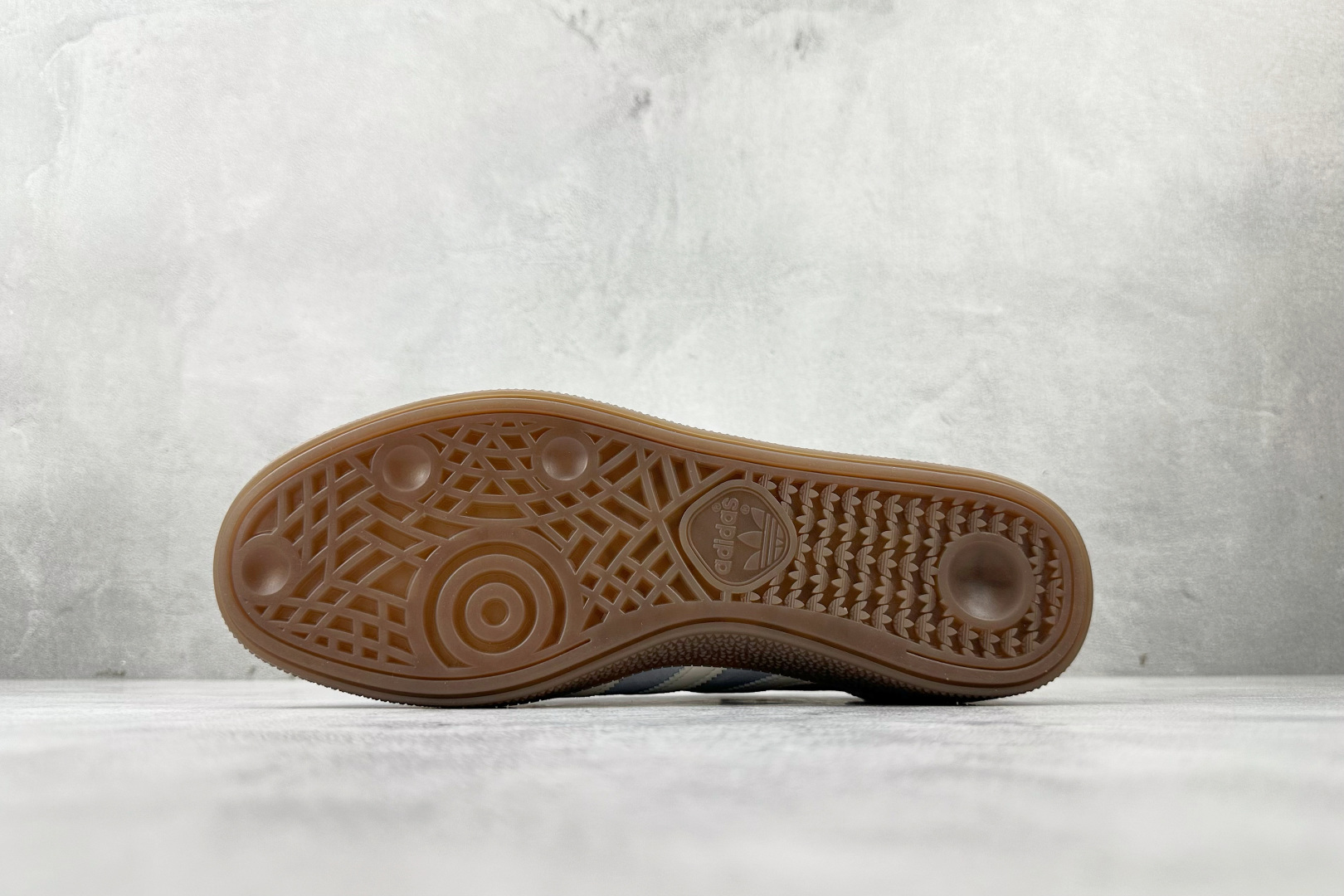 adidas originals HANDBALL SPEZIAL 蓝白 KI5933-Top High Quatity Cheap Sneakers Fashion Clothing Clothes Bags handbags Shoes of all Brand wholesale With The best Quality And Beautiful Price from China Factory Chinese suppliers wholesaler seller adidas originals HANDBALL SPEZIAL 蓝白 KI5933