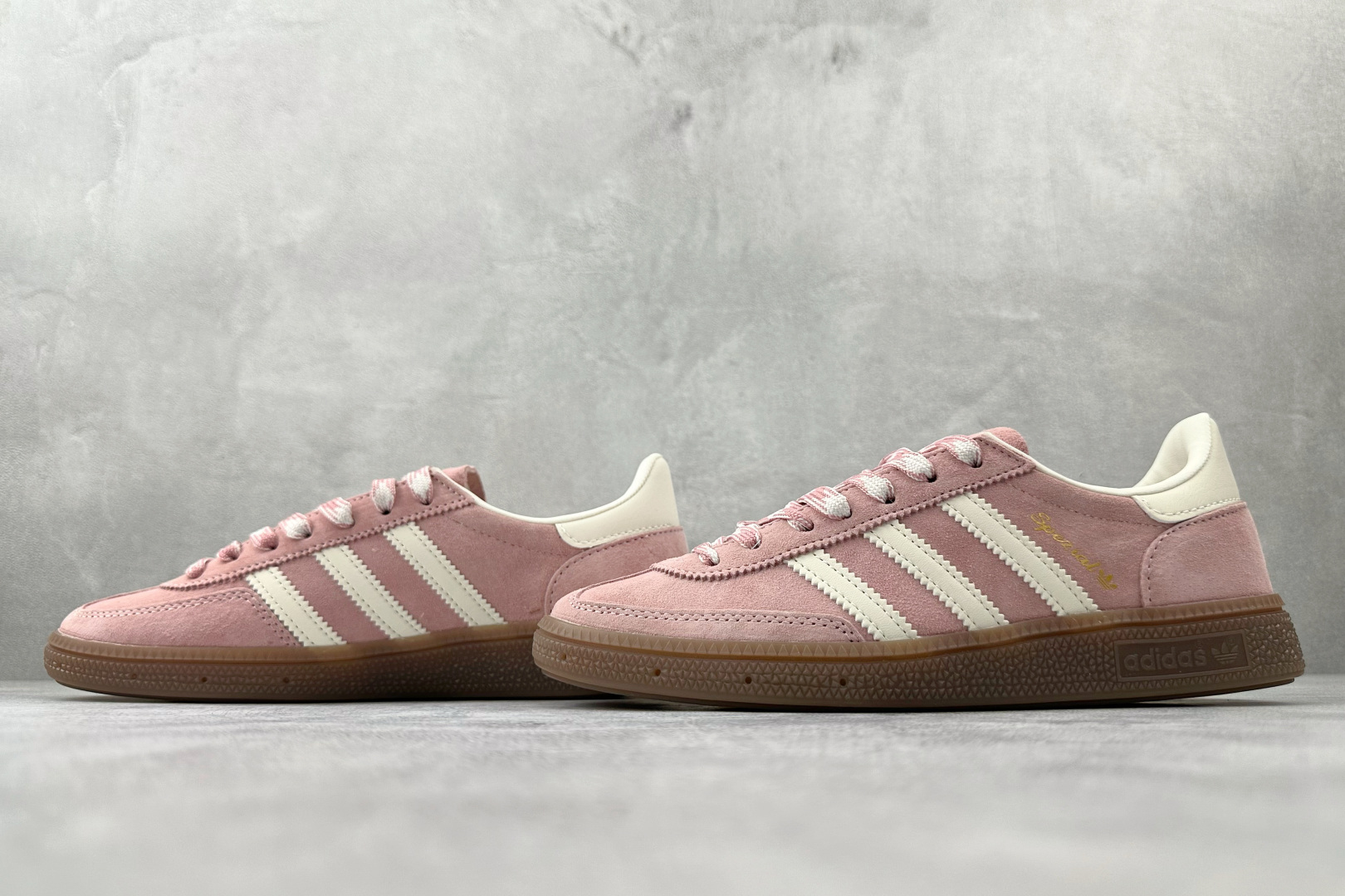 210 adidas originals HANDBALL SPEZIAL 粉白 KJ6305