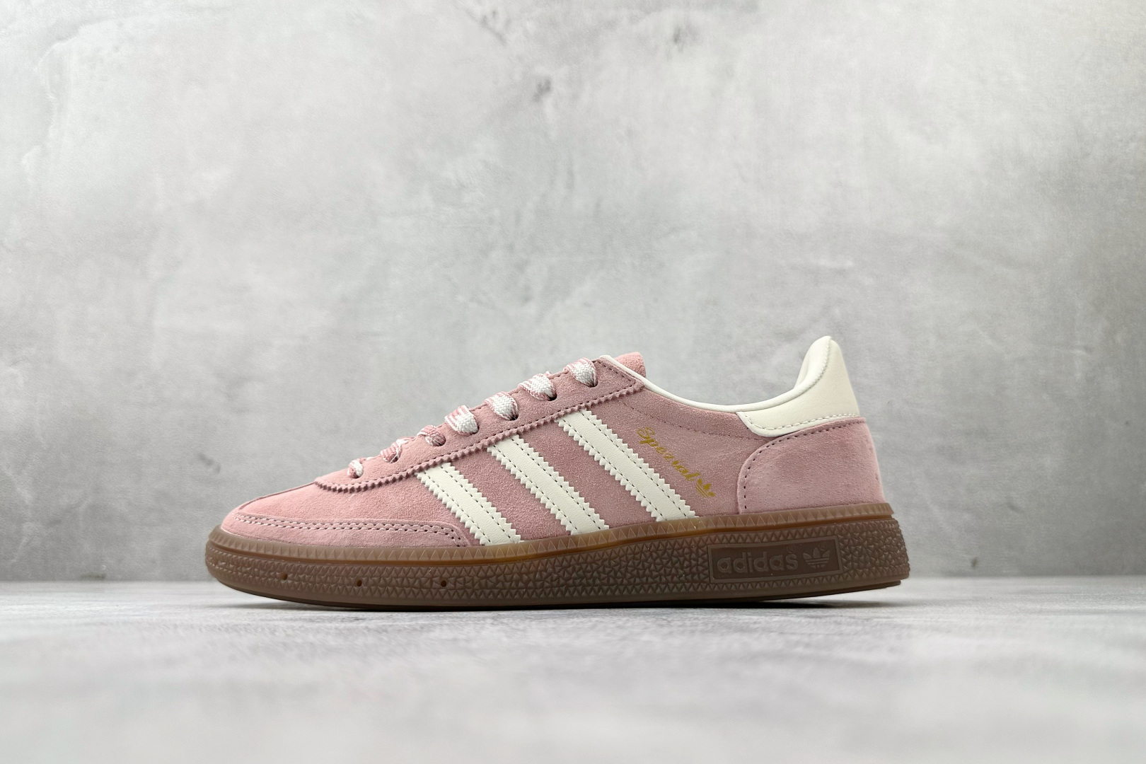 210 adidas originals HANDBALL SPEZIAL 粉白 KJ6305