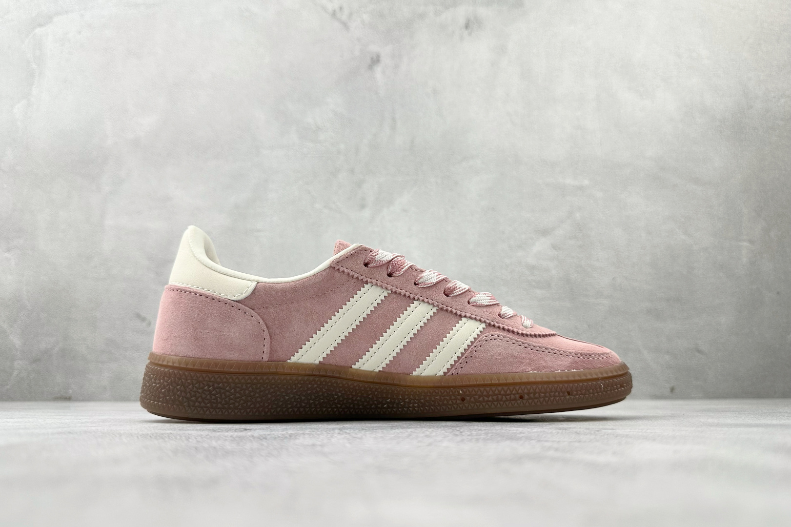 210 adidas originals HANDBALL SPEZIAL 粉白 KJ6305