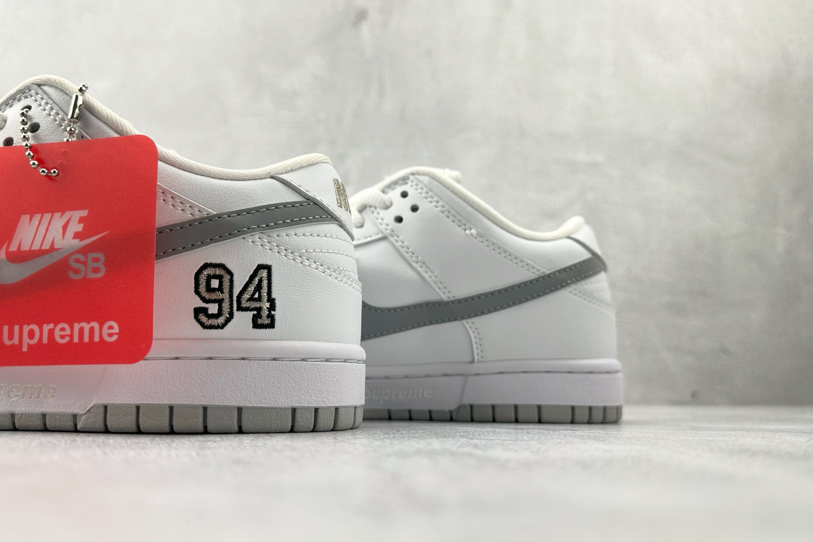 KW神版 260 口碑神作 Supreme x Nike Dunk SB DUNK LOW PRO QS 白色 HQ8487-100