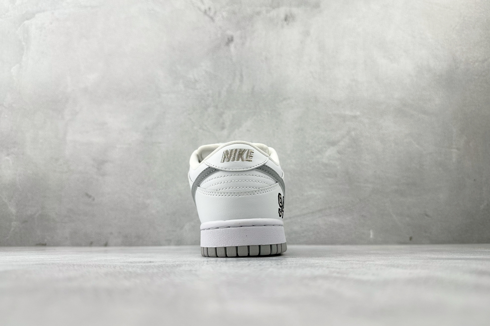 KW神版 260 口碑神作 Supreme x Nike Dunk SB DUNK LOW PRO QS 白色 HQ8487-100