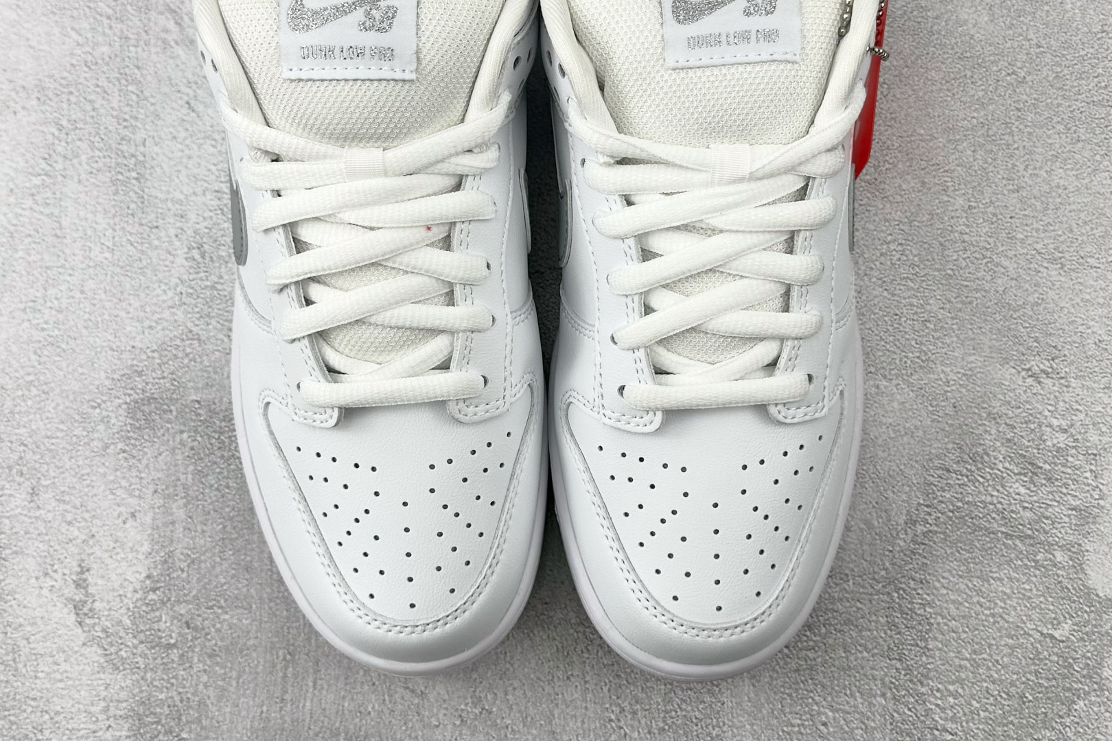 KW神版 260 口碑神作 Supreme x Nike Dunk SB DUNK LOW PRO QS 白色 HQ8487-100