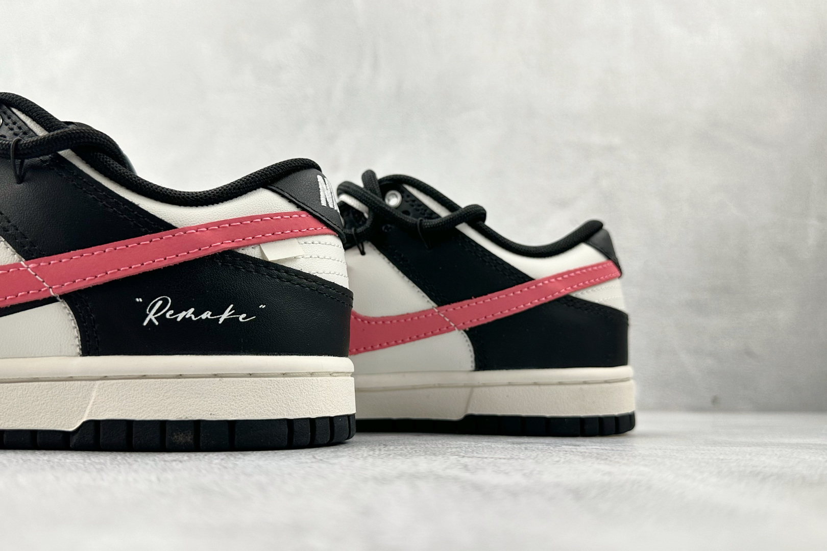 YC 双十一特价双十一特价【定制球鞋】Nike Dunk SB 黑莓粉黛尺码：35.5 36 36.5 