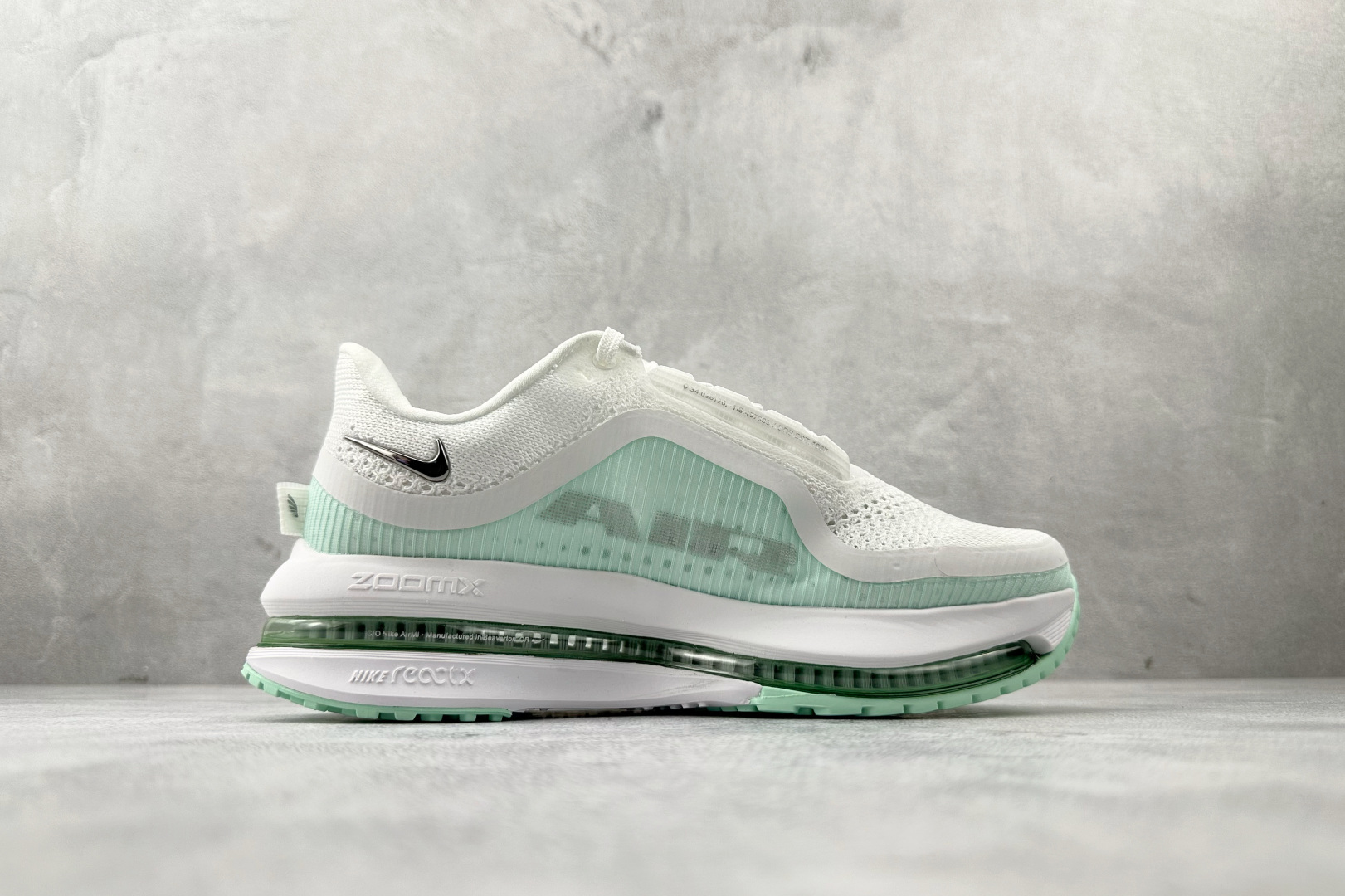 Nike Pegasus Premium 白绿 HQ2592-103