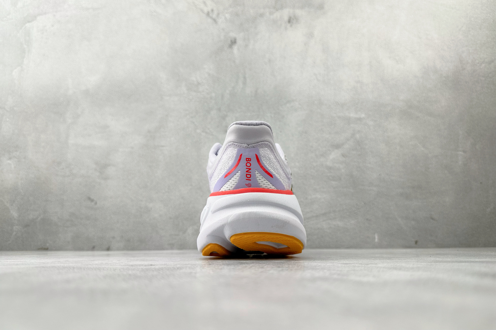 220 HOKA ONE ONE Bondi 9 紫白色 1162012-AGH